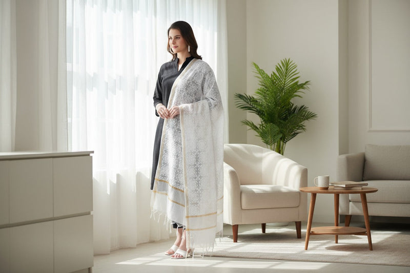 Women’s embroidered dupatta