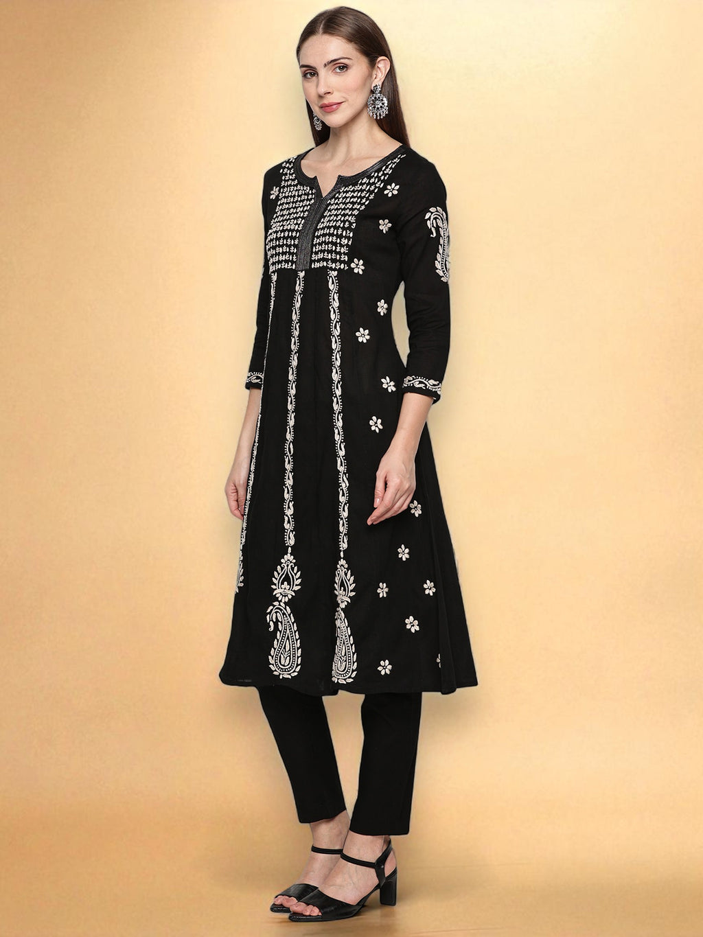 Women’s Black Cotton Hand-Embroidered Chikankari Kurti – Round Neck, 3/4 Sleeves, 45 Inches