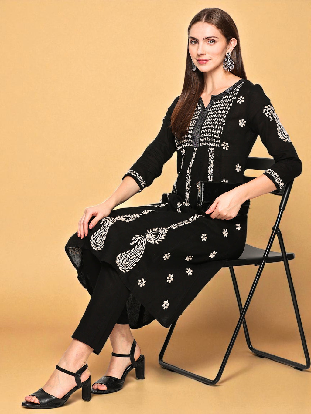 Women’s Black Cotton Hand-Embroidered Chikankari Kurti – Round Neck, 3/4 Sleeves, 45 Inches