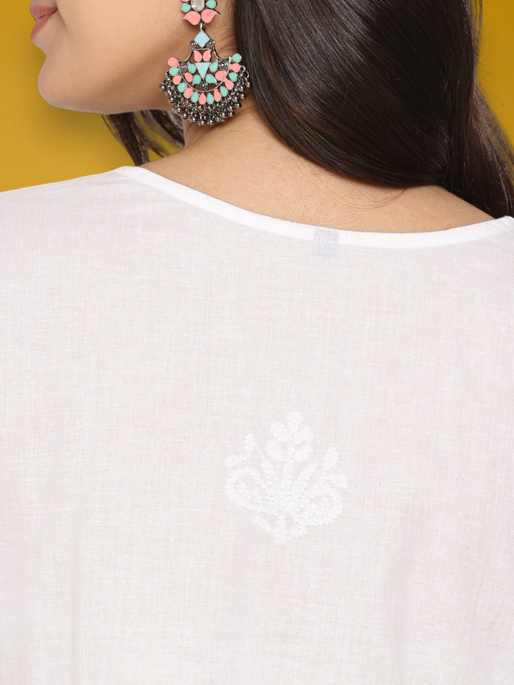 White Cotton Chikankari Straight fit Kurta