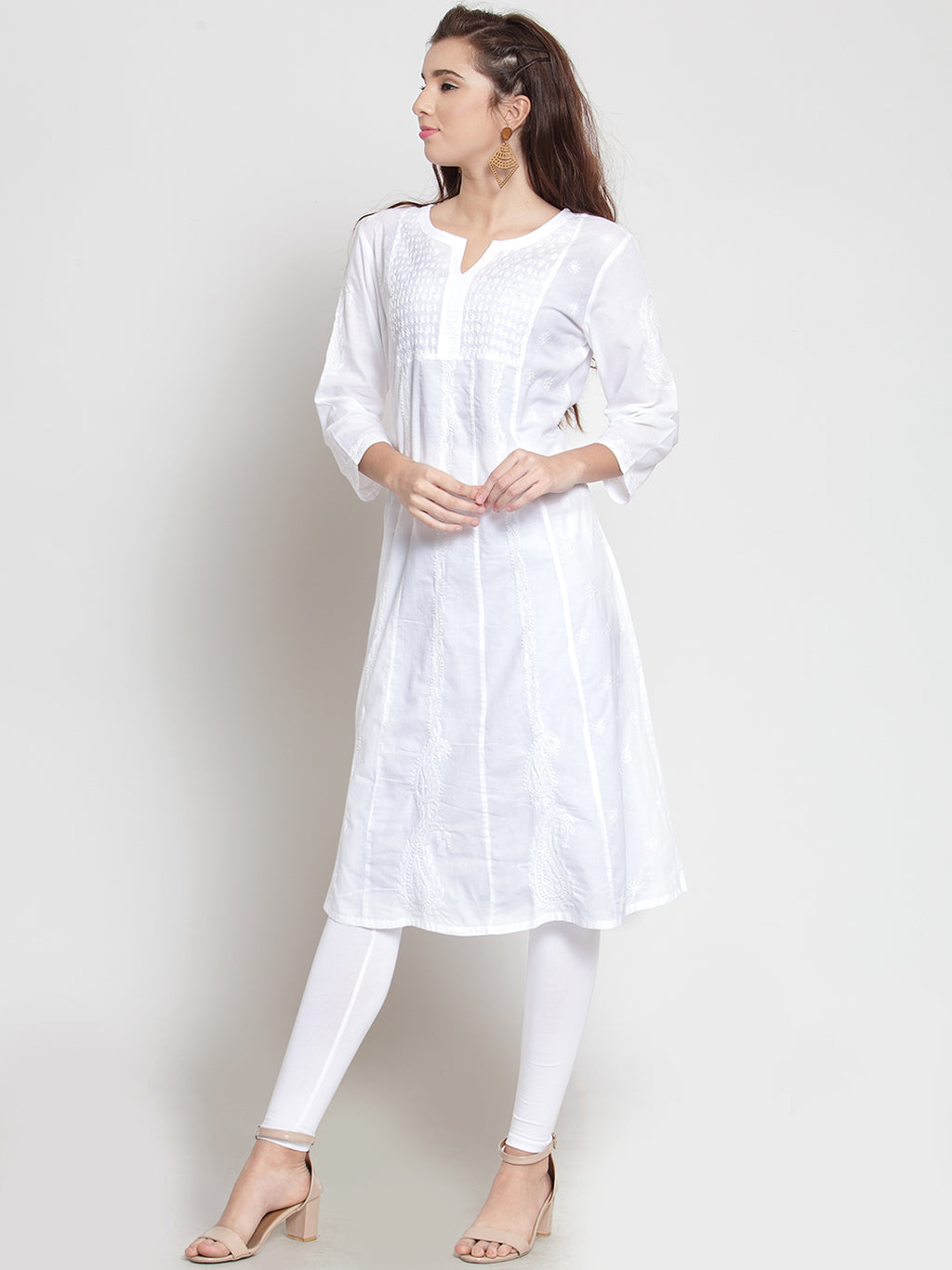 Women’s White Cotton Hand-Embroidered Chikankari Kurti – Round Neck, 3/4 Sleeves, 45 Inches